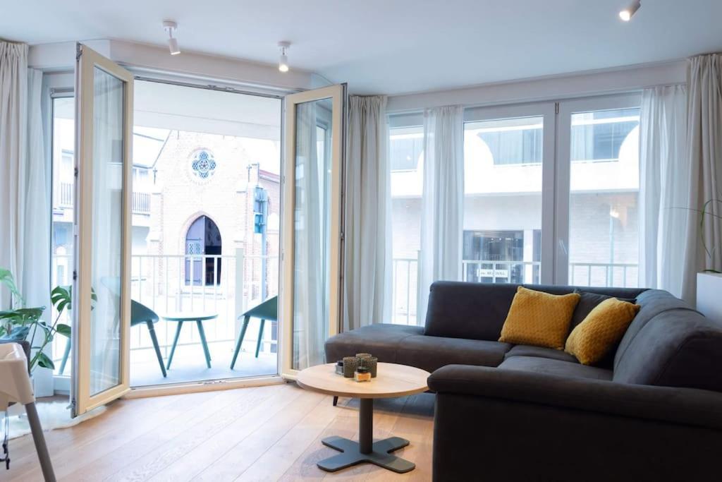 A Bien Venue - Modern Appartement, 50M Van Zee Кноке-Хайст Екстериор снимка